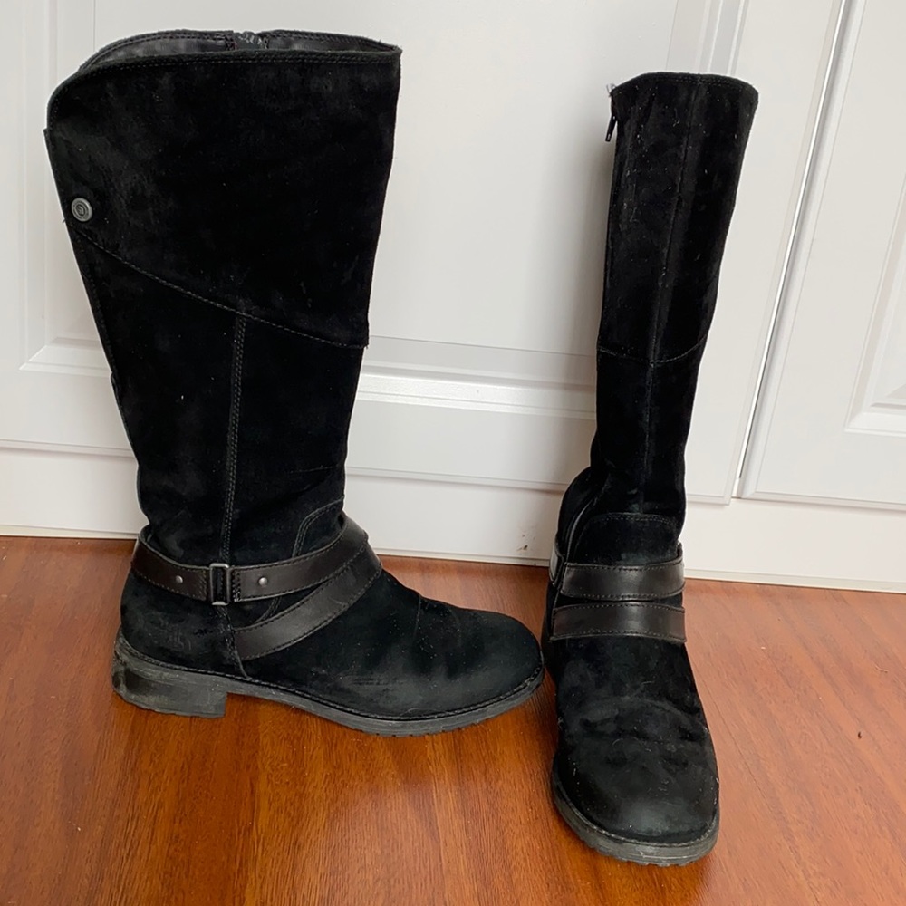 Northface Women’s boots size 8.5